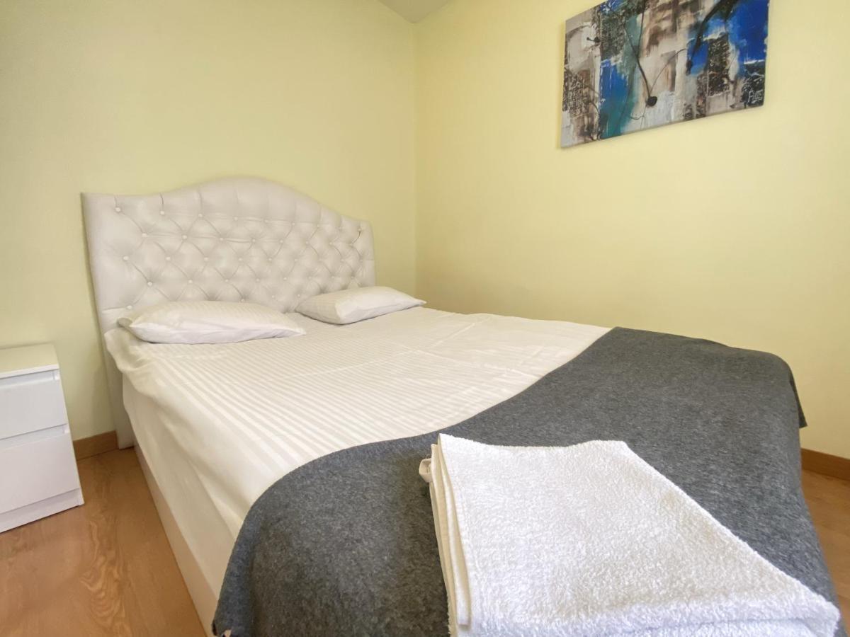 Entire New Apartment 20' From Barcelona Sabadell Exteriör bild