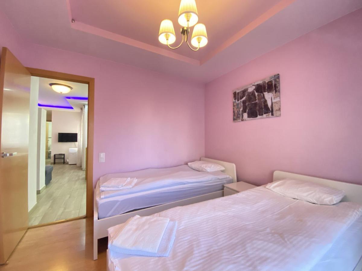 Entire New Apartment 20' From Barcelona Sabadell Exteriör bild