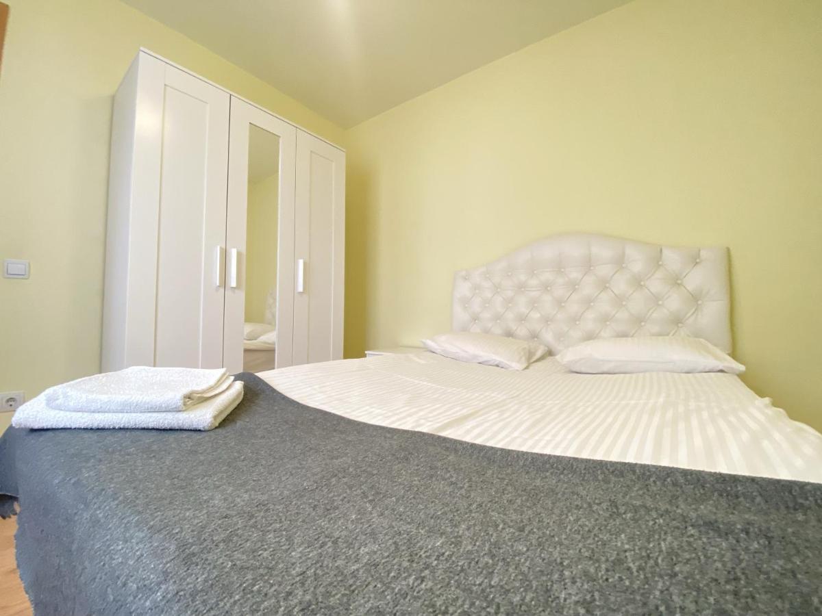 Entire New Apartment 20' From Barcelona Sabadell Exteriör bild